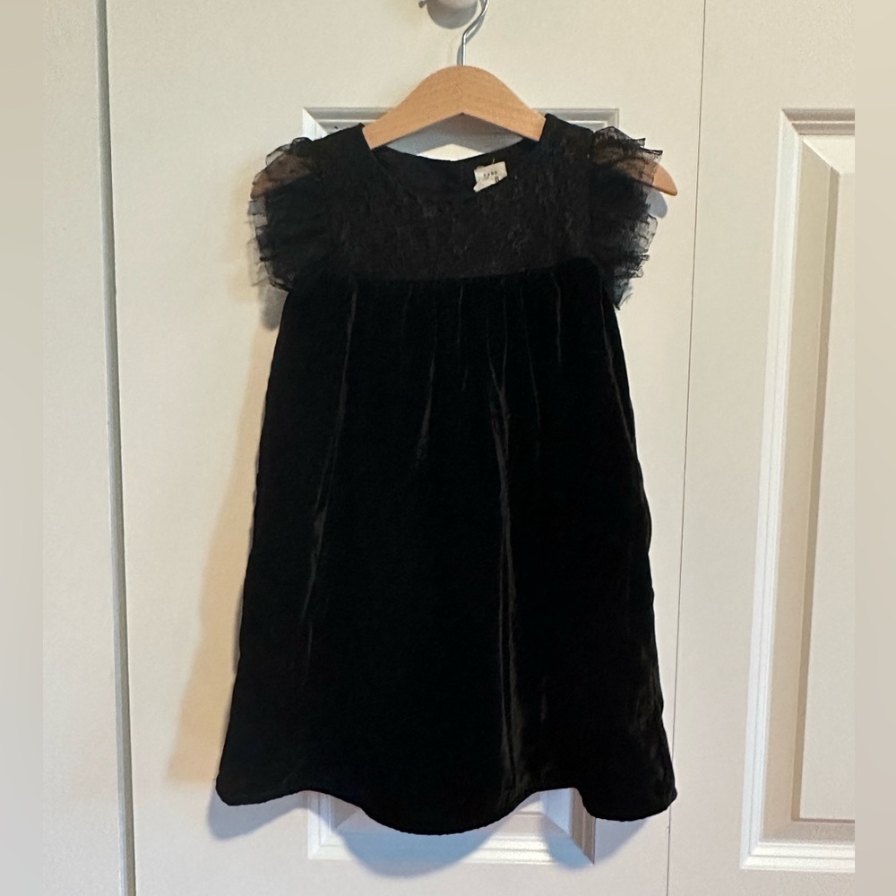 BABY Gap. Fancy Dress. Gently Used. Excellent Condition.